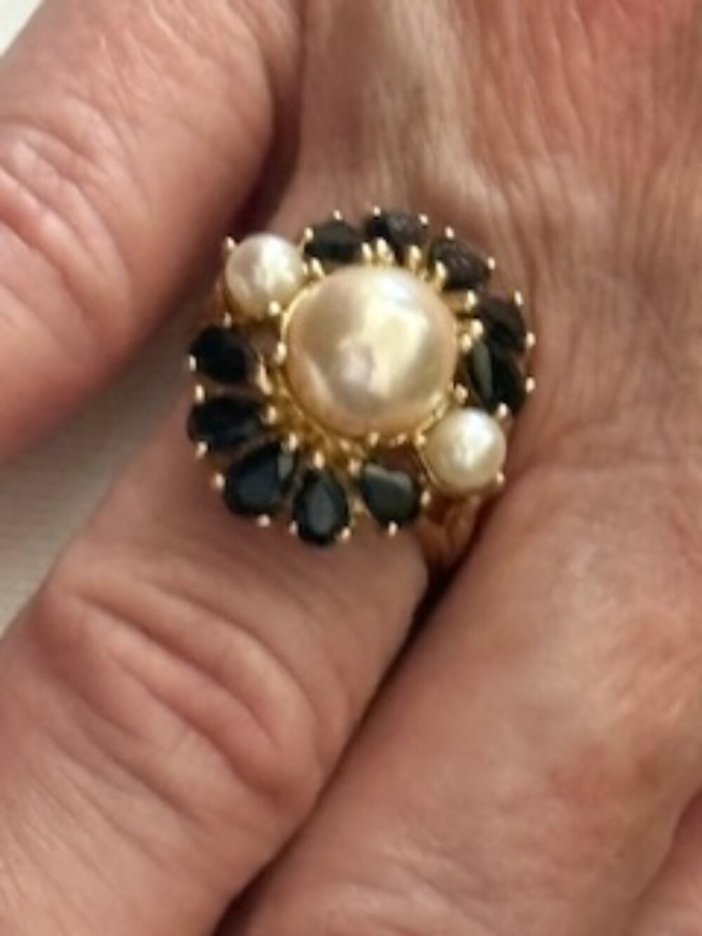 14K yellow gold cocktail ring-Large Akoya pearl & two smaller ones-Blue saphires